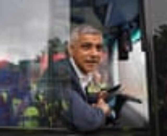 tory-candidate-for-london-mayor-has-trumpian-perspective-to-local-weather,-says-khan